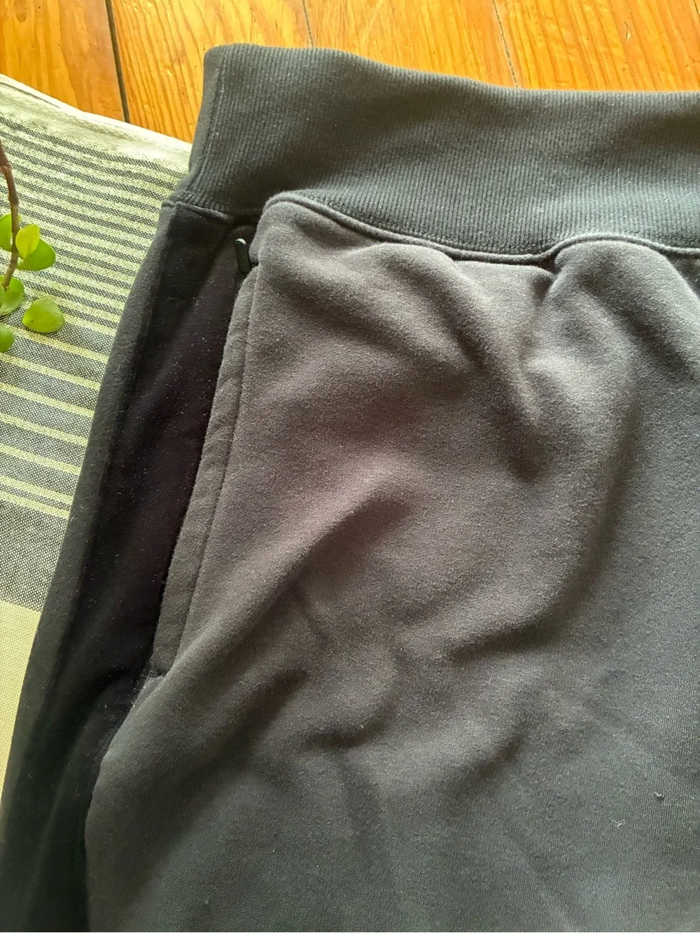 Athleta Retroplush Velvet Snap Ankle Lounge Pants - Picture 5 of 9